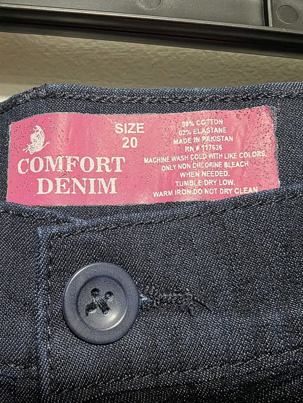 NWT! Comfort Denim Dark Wash Rolled Raw Hem Shorts Plus Size 20👖✨💙🔥flawed